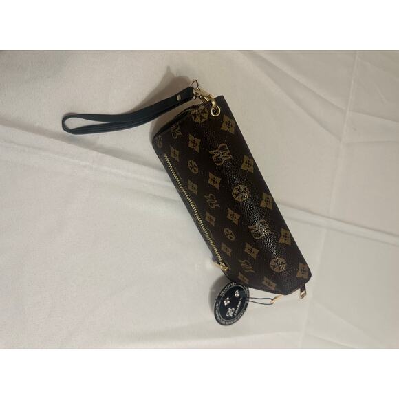 Charisma Via Monogrammed Brown Wallet Wristlet with Gold Hardware - Picture 4 of 8